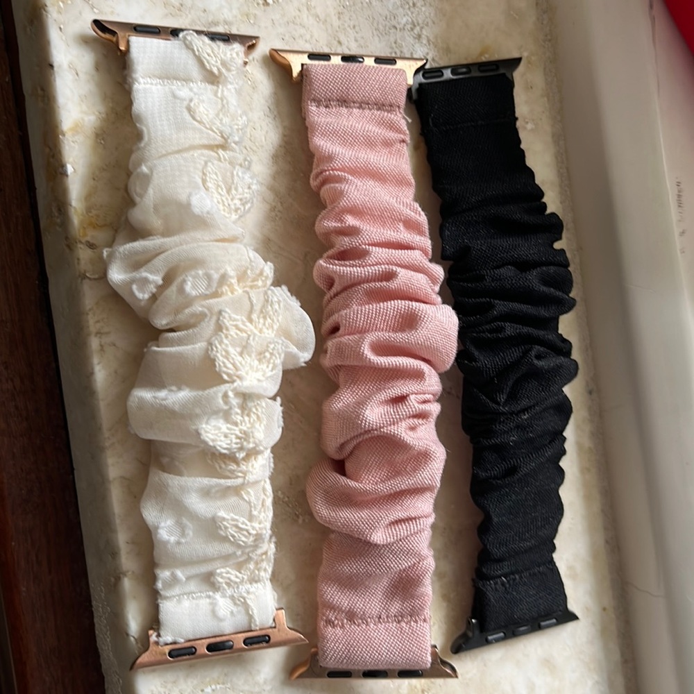 42/44 mm Apple Watch scrunchie bands